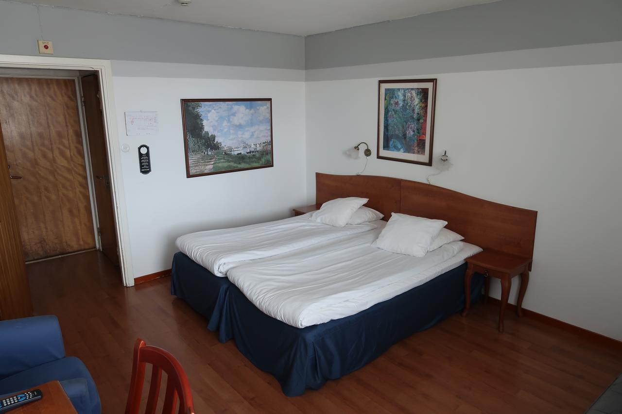 Hotel Aveny Bed & Breakfast Евле Экстерьер фото