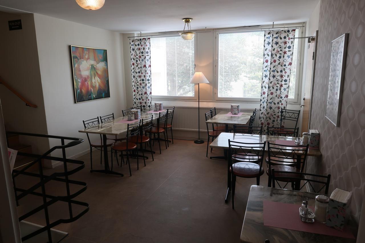 Hotel Aveny Bed & Breakfast Евле Экстерьер фото