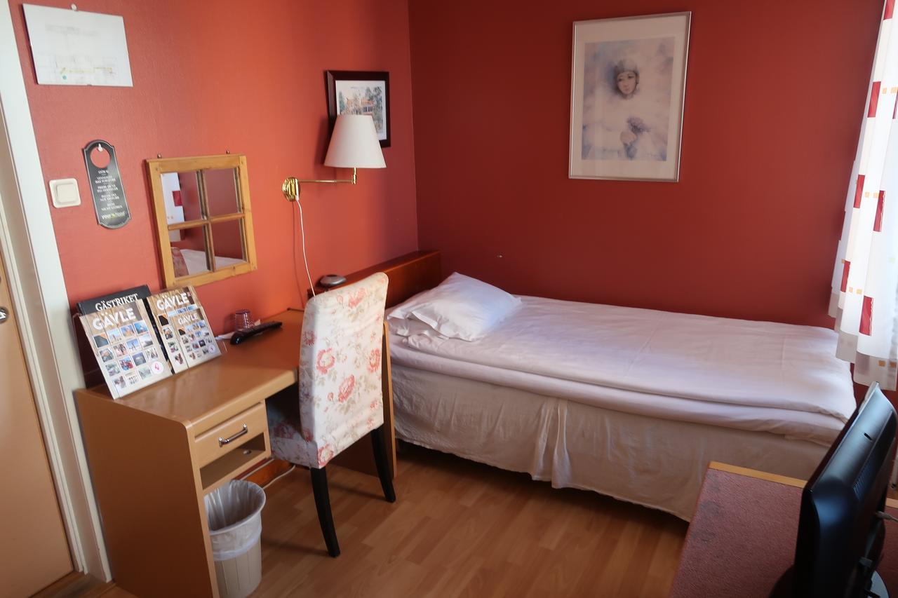 Hotel Aveny Bed & Breakfast Евле Экстерьер фото