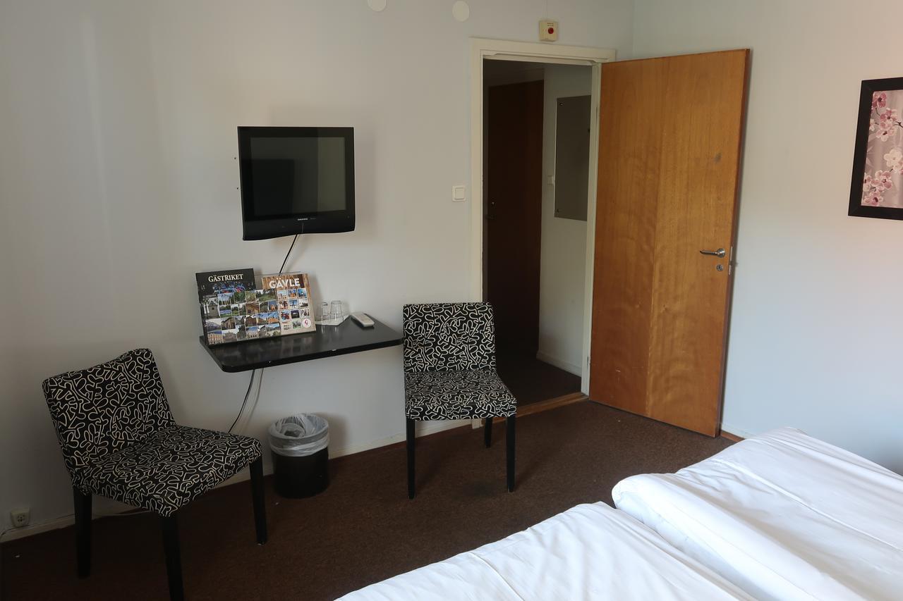 Hotel Aveny Bed & Breakfast Евле Экстерьер фото